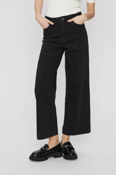 Nuparis Cropped Jeans - Black