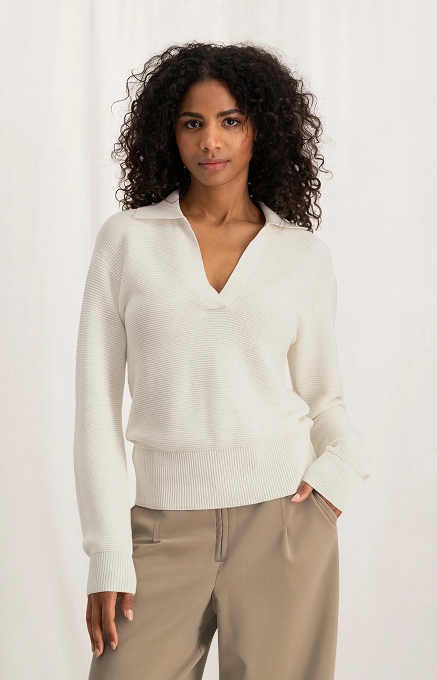 Rib Sweater with Collar Ivory White D.A.Y